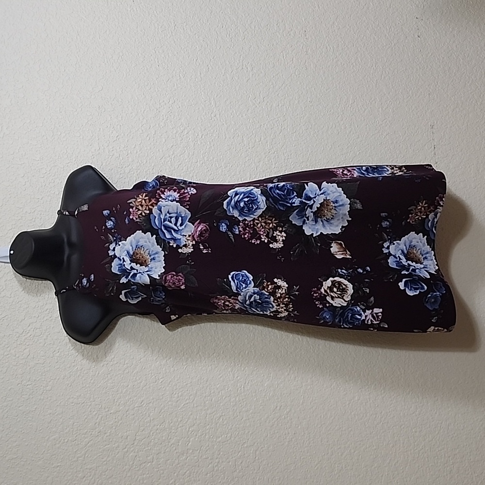 IZ Byer Casual Dress Floral Design burgundy, ladies Size Large